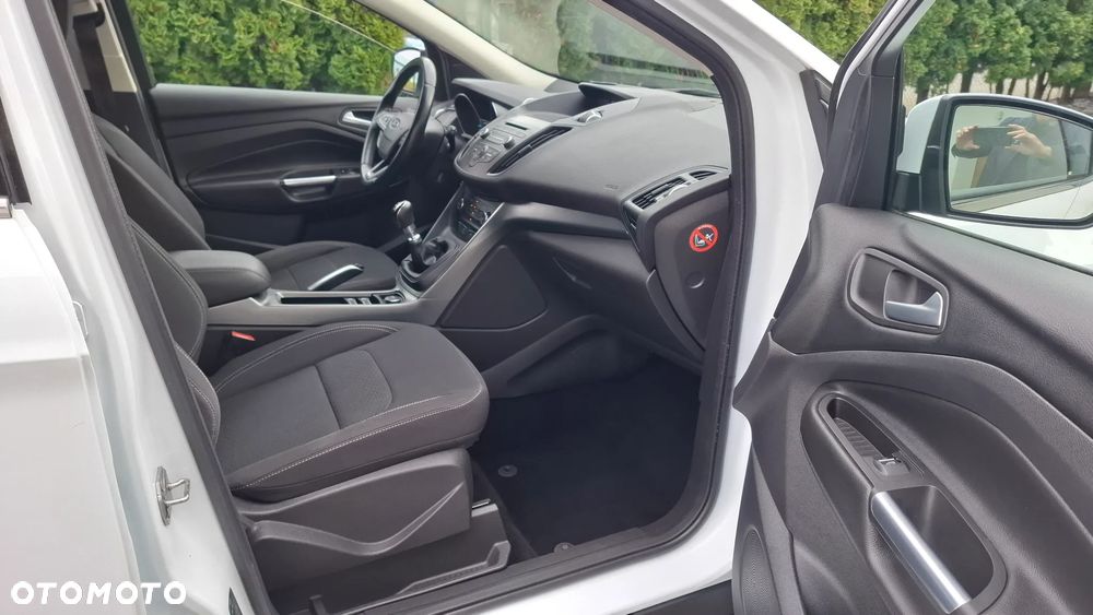Ford Kuga 2.0 TDCi 2x4 Cool & Connect - 9