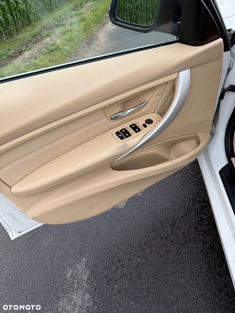 BMW Seria 3 - 12