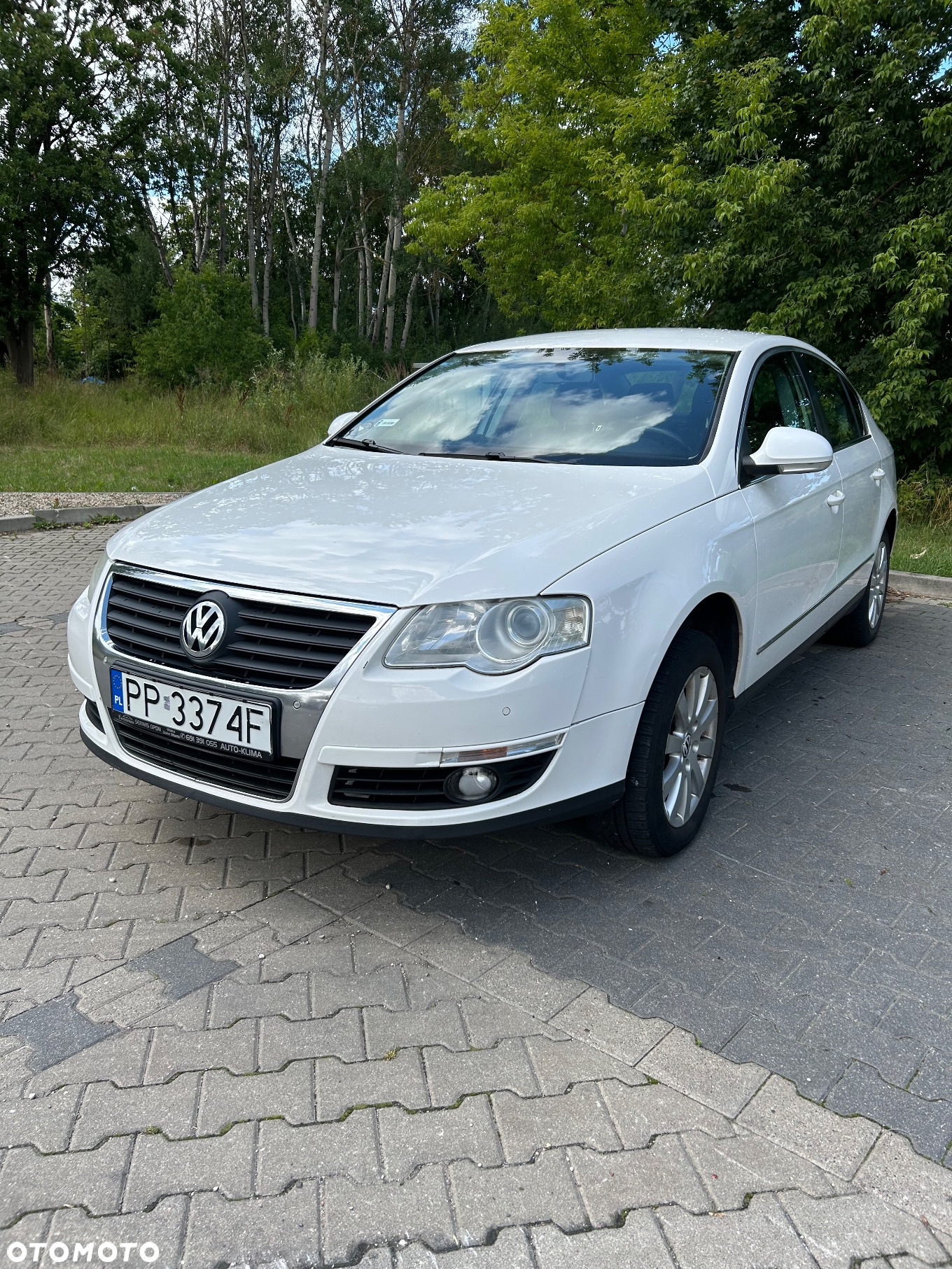 Volkswagen Passat - 2