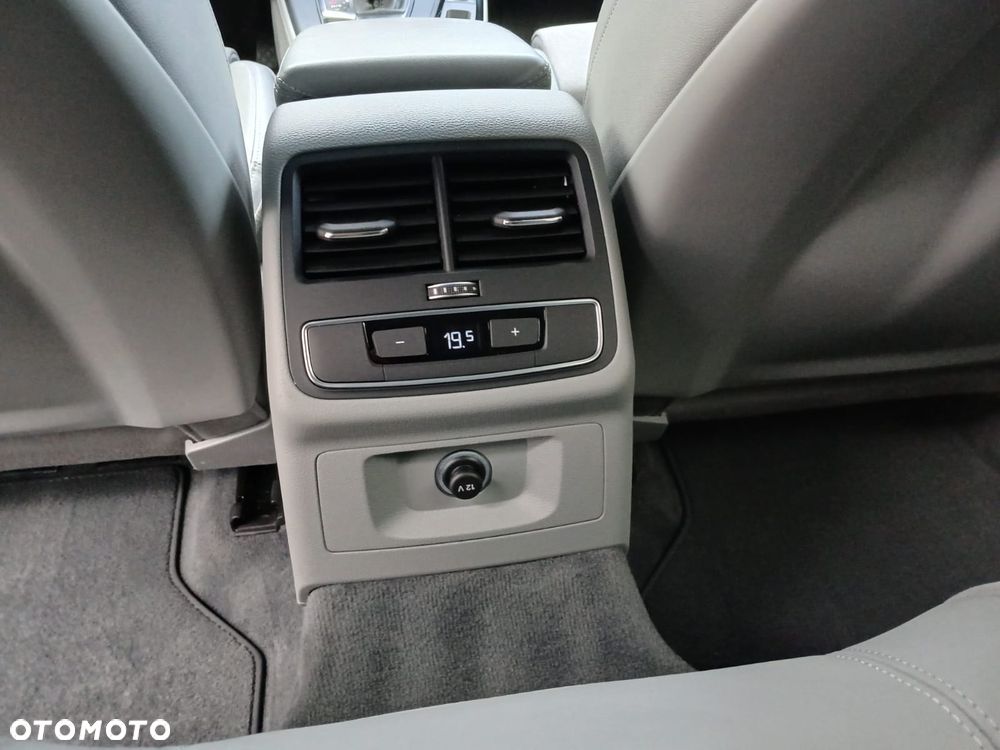 Audi A4 Avant 2.0 TDI DPF clean diesel quattro S tronic S line Sportpaket - 20