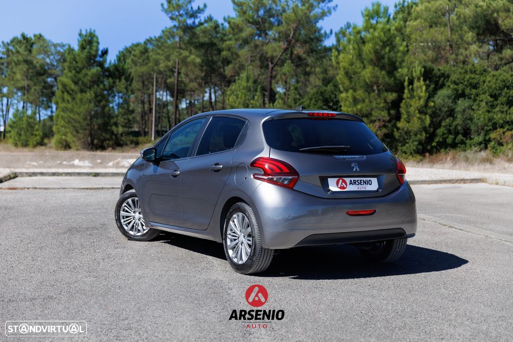 Peugeot 208 1.5 BlueHDi Signature - 12