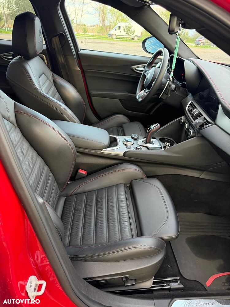 Alfa Romeo Giulia 2.0 Turbo 16V AT8-Q4 Competizione - 15