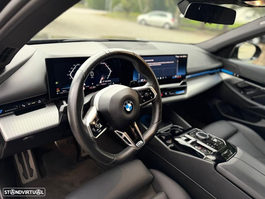 BMW 520 d Pack Desportivo M Pro - 15