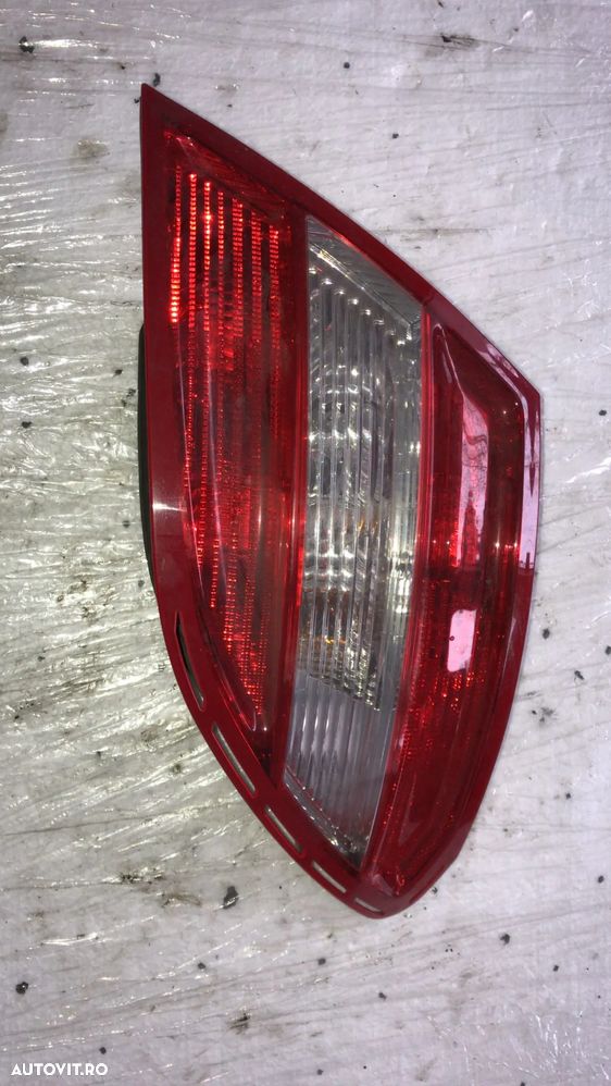 Stop aripa stanga/dreapta Mercedes C Class w204 a2048200164 a2048200164