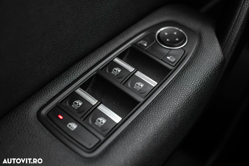 Renault Captur MHEV 140 Techno - 23