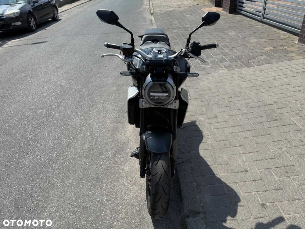 Honda CB - 2
