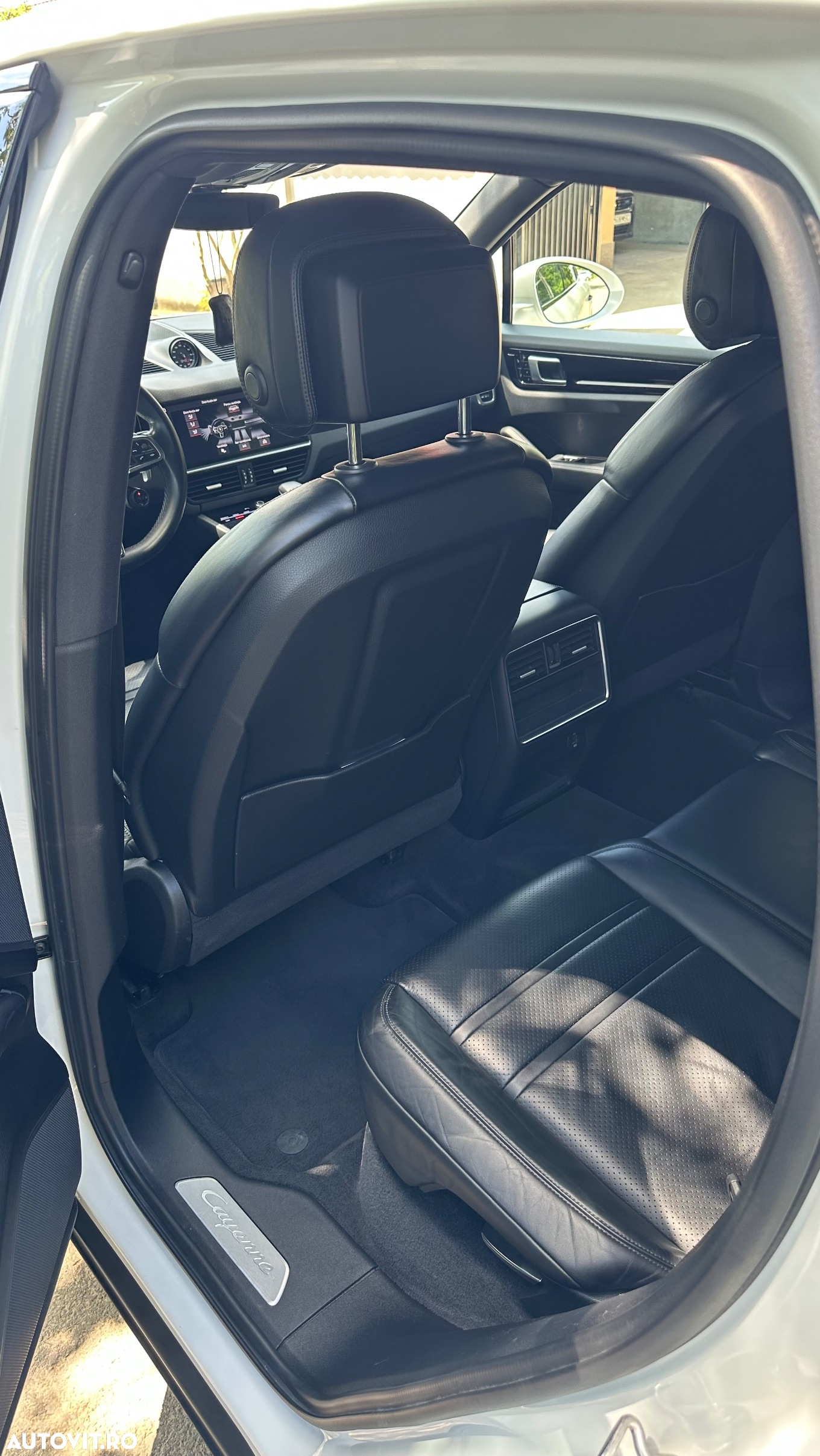 Porsche Cayenne - 12