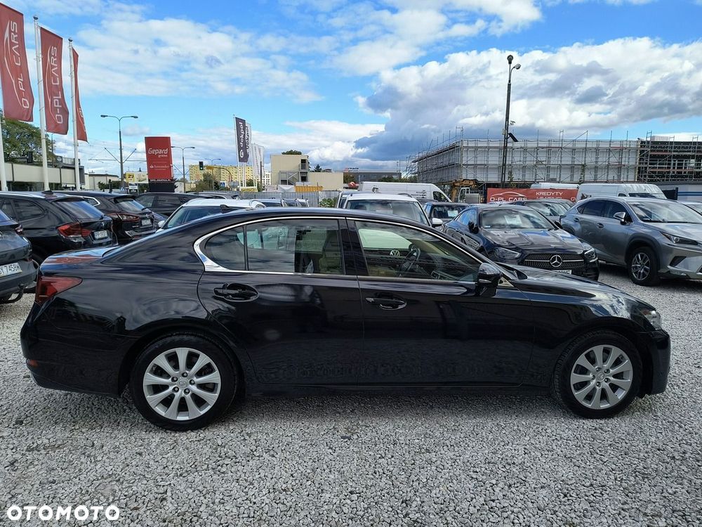 Lexus GS - 41