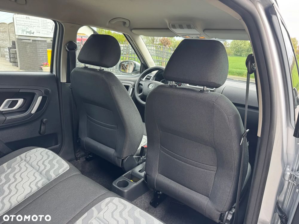 Skoda Fabia 1.4 16V Ambiente - 33