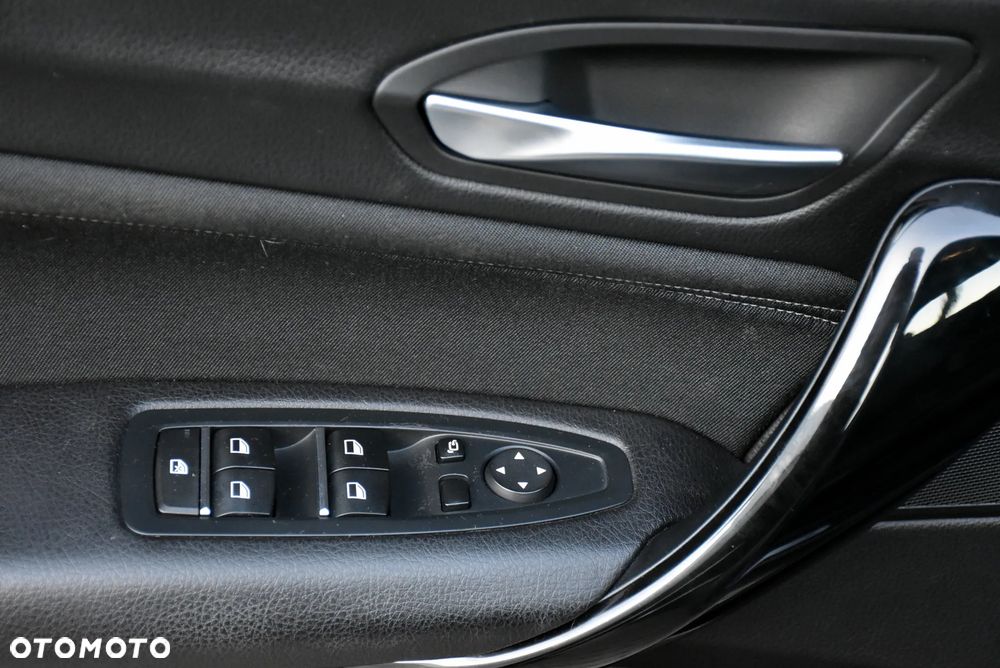 BMW Seria 1 116d Sport Line - 21