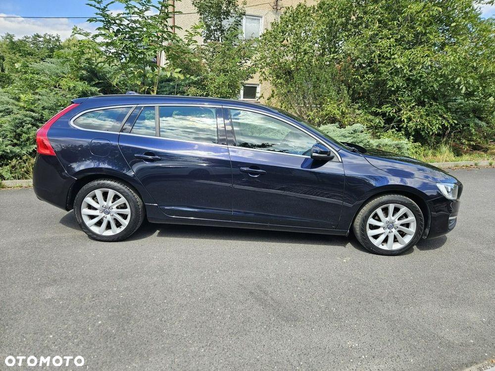 Volvo V60 D2 Geartronic Summum - 5