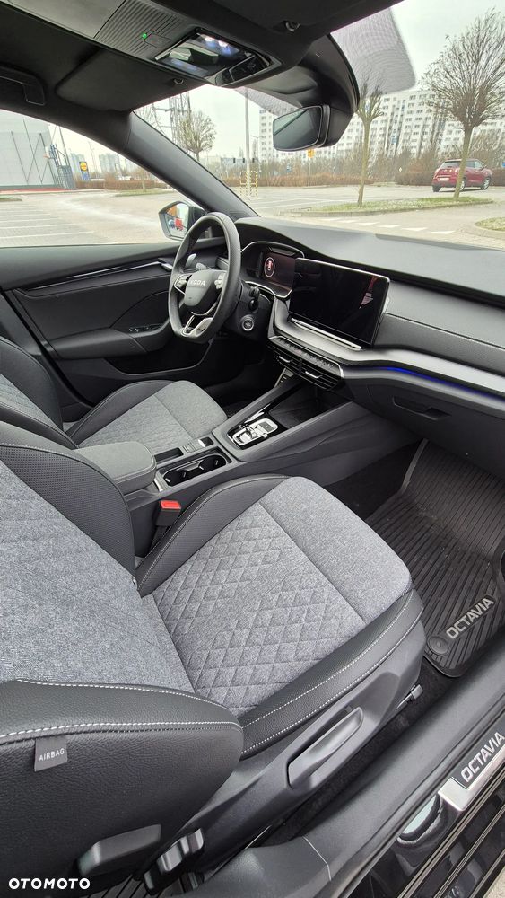 Skoda Octavia 1.5 TSI mHEV DSG Sportline - 29