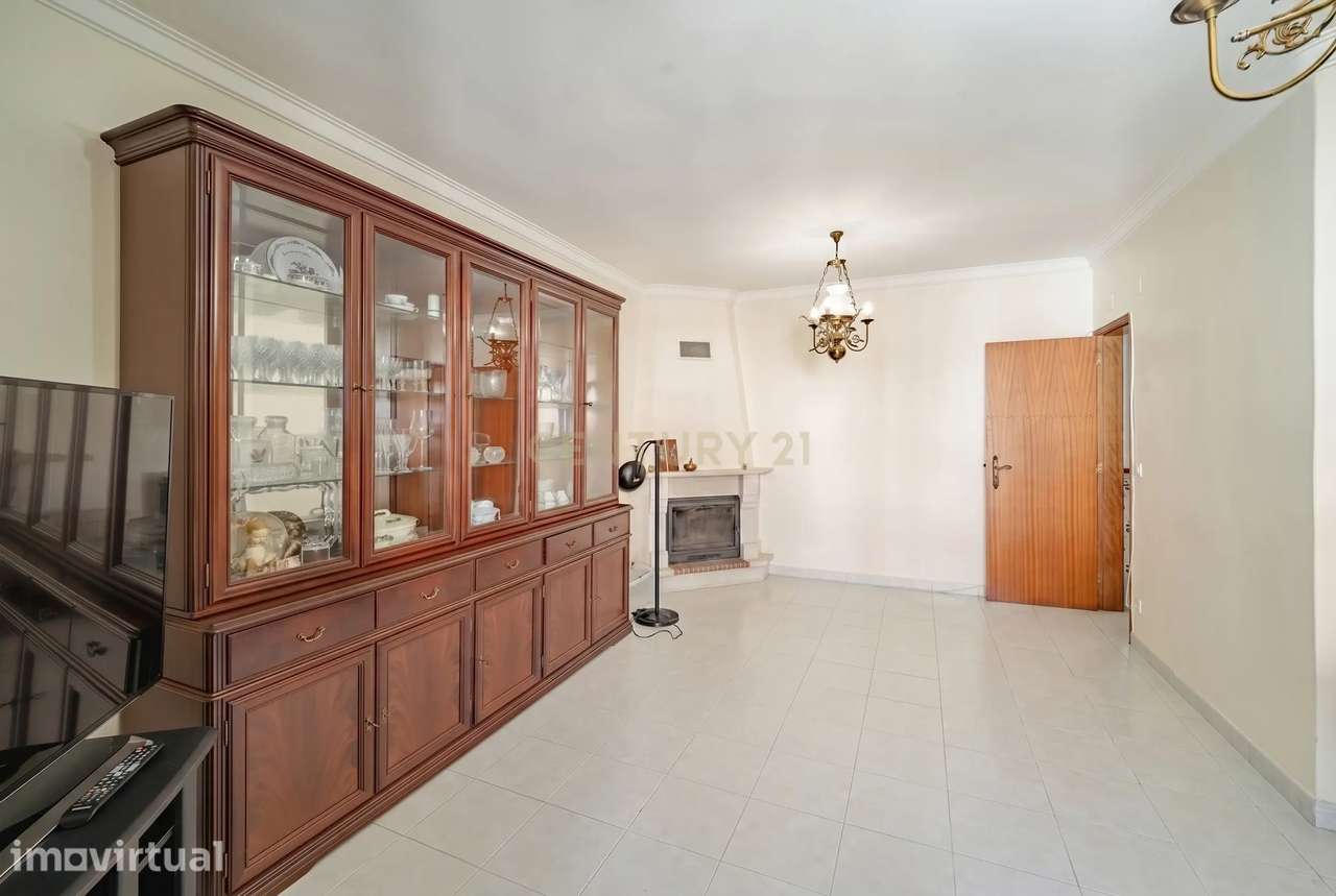 Apartamento T3 em Amora, Seixal - Oportunidade Única! - Grande imagem: 5/39