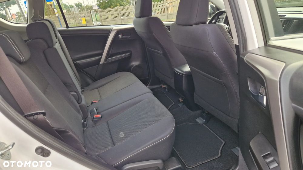 Toyota RAV4 2.0 D-4D Premium 4x2 - 12