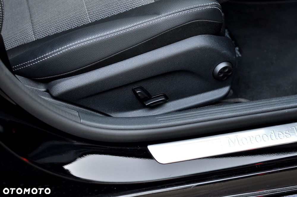 Mercedes-Benz Klasa C 220 d 9G-TRONIC AMG Line - 22