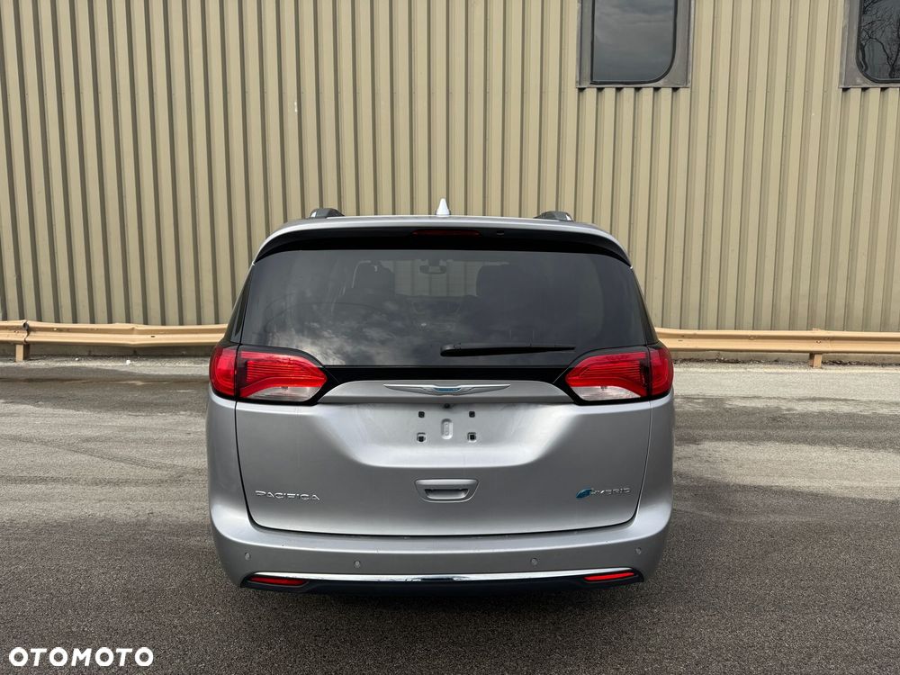 Chrysler Pacifica - 6