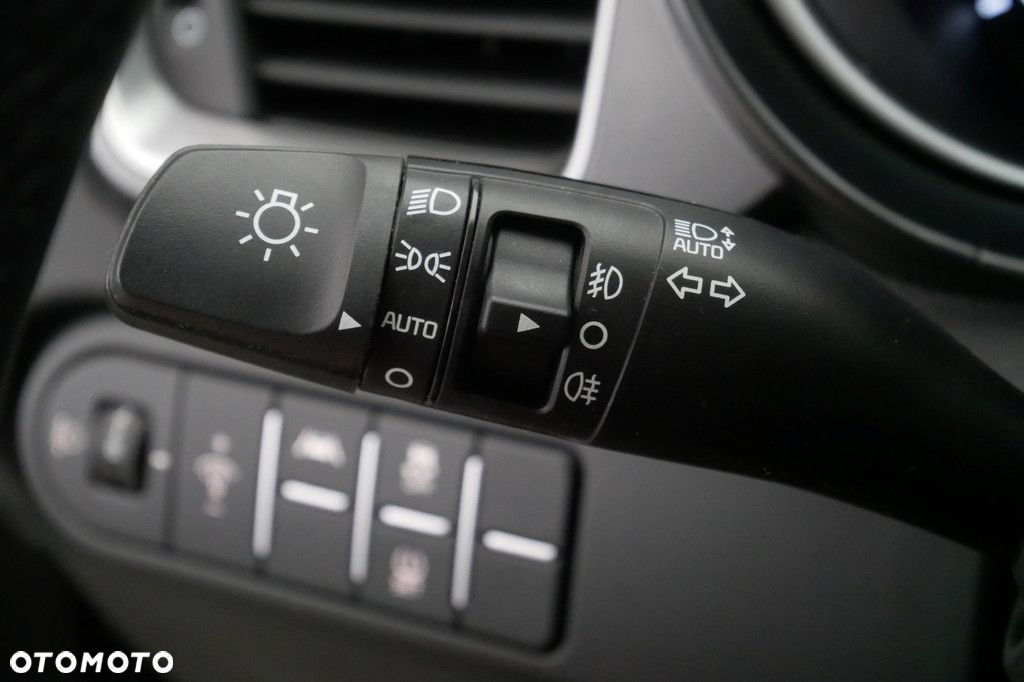 Kia Ceed 1.5 T-GDI M - 22