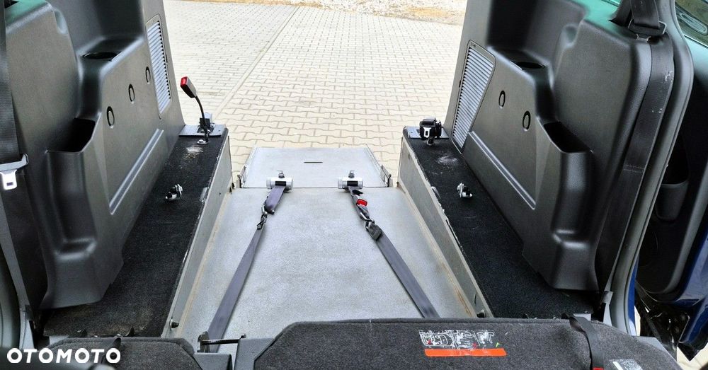 Ford Transit Connect - 7