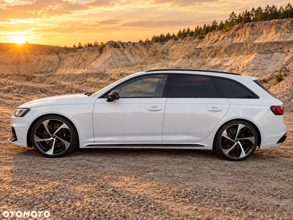 Audi RS4 Limousine