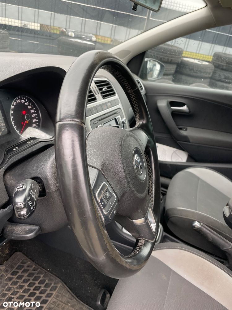 Volkswagen Polo 1.6 TDI Life - 8