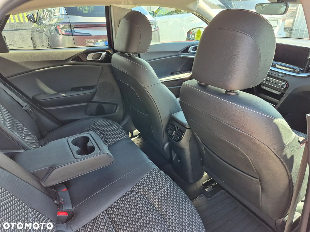 Kia XCeed 1.5 T-GDI Business Line - 22