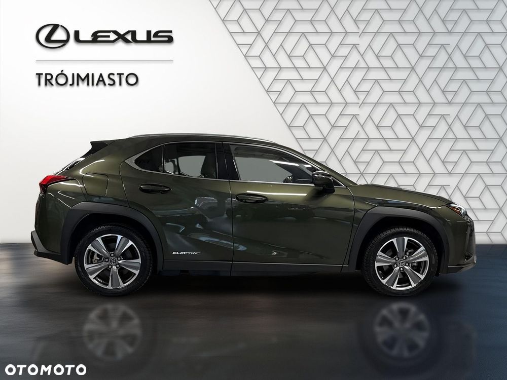 Lexus UX - 4