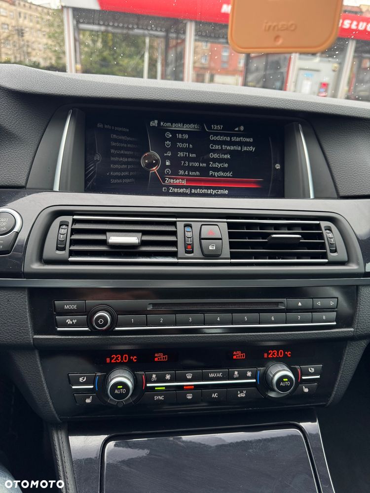 BMW Seria 5 520d Luxury Line - 27