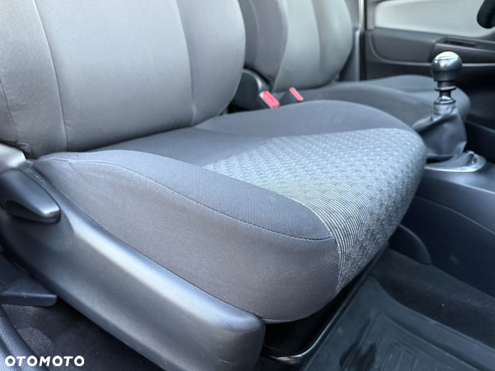 Toyota Yaris 1.33 Luna - 36