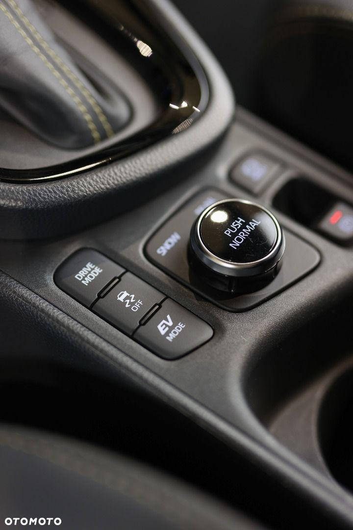 Toyota Yaris Cross - 25
