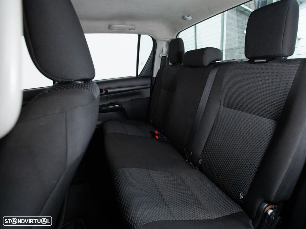Toyota Hilux 2.4 D-4D 4WD CD - 10