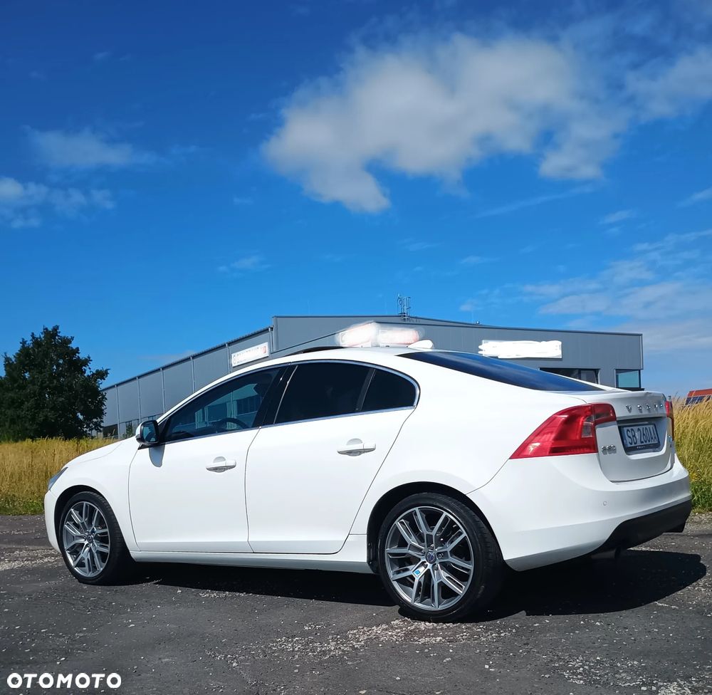 Volvo S60 T6 AWD Geartronic Summum - 17