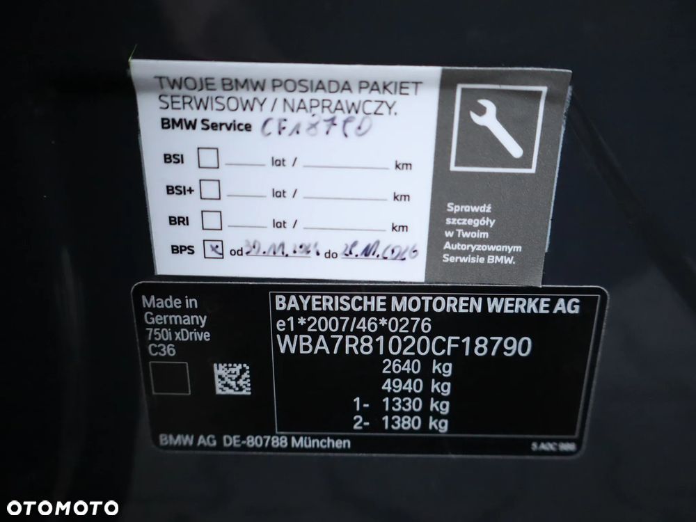 BMW Seria 7 750i xDrive sport - 34