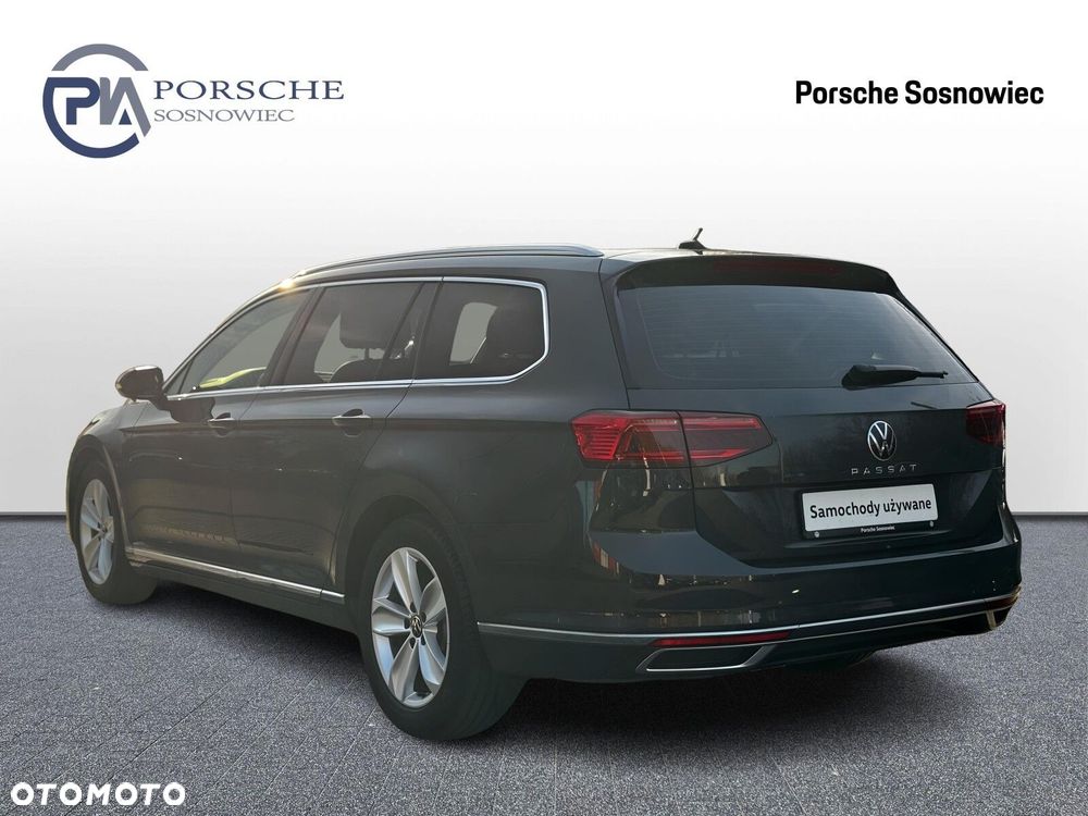 Volkswagen Passat Variant 2.0 TDI Elegance DSG - 4