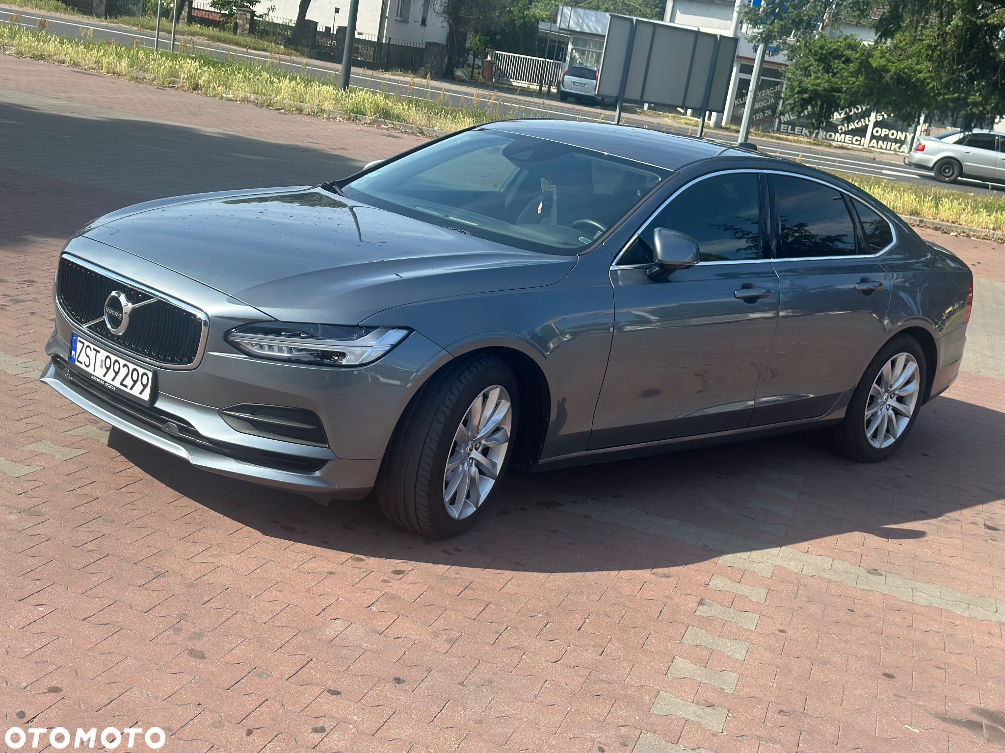 Volvo S90 T5 GPF Momentum - 1