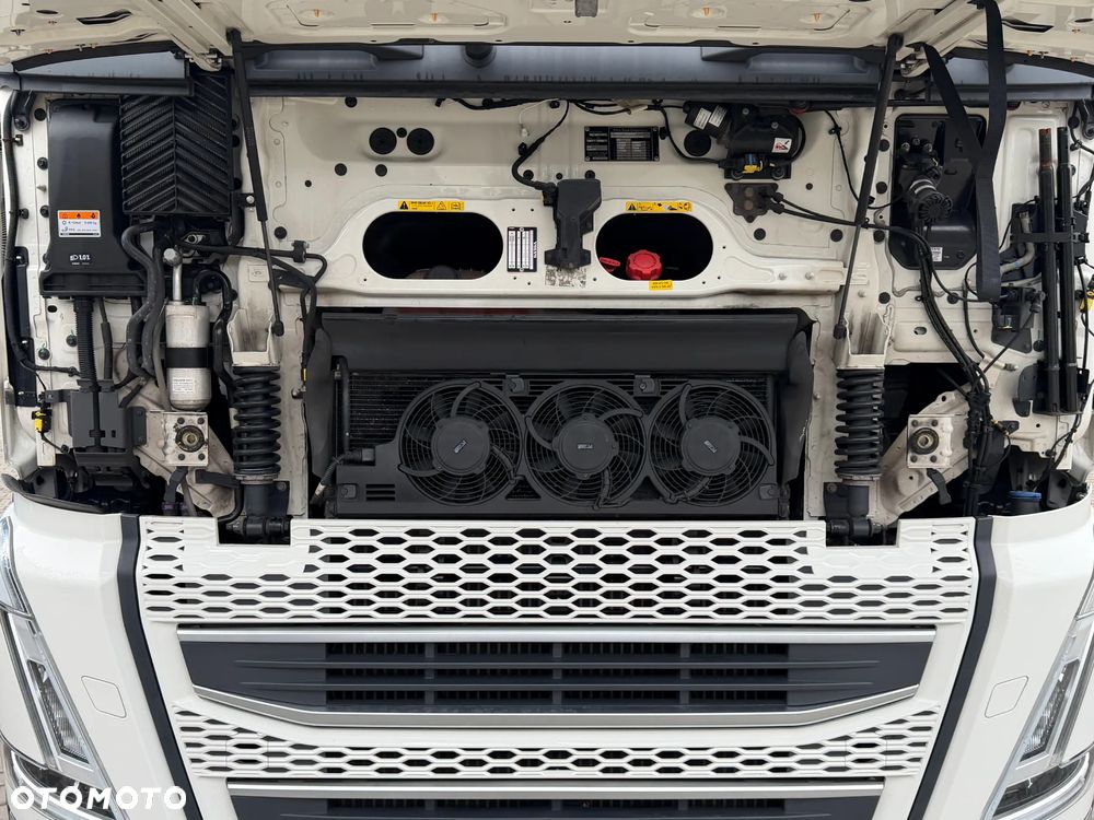 Volvo FH 2023 volvo XL 460 zwykły silnik na zwykłym turbo FULL LED klima z Niemiec - 23
