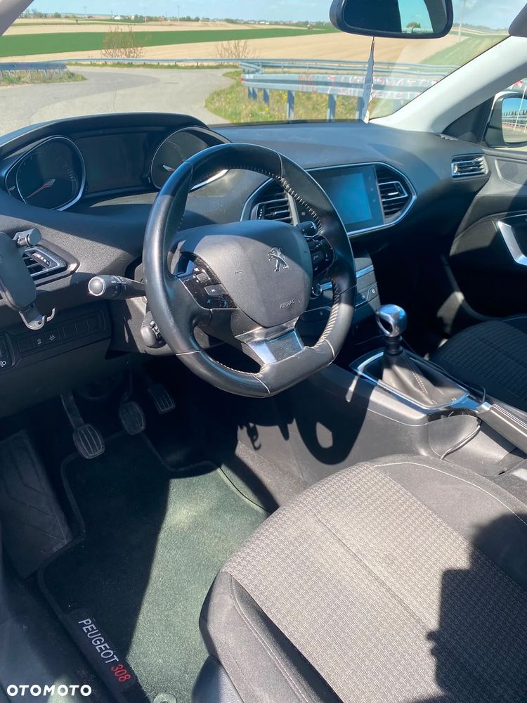 Peugeot 308 - 5