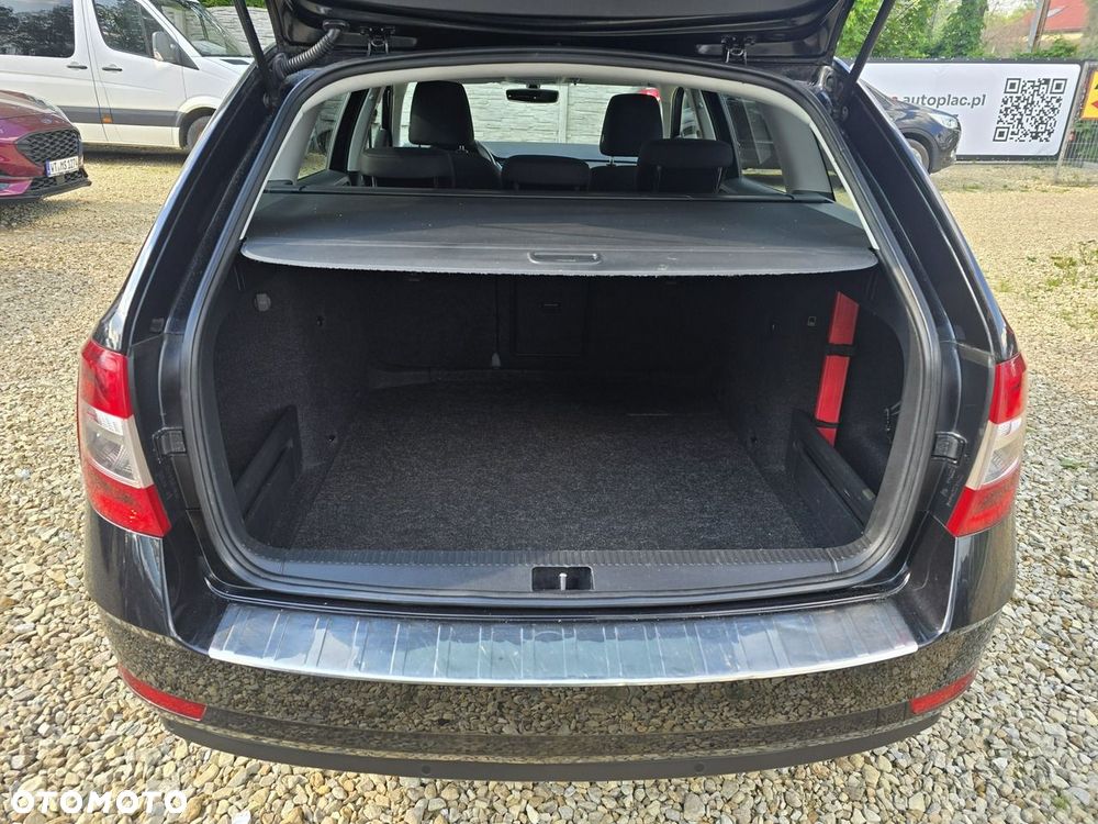 Skoda Octavia 2.0 TDI DSG Style - 25