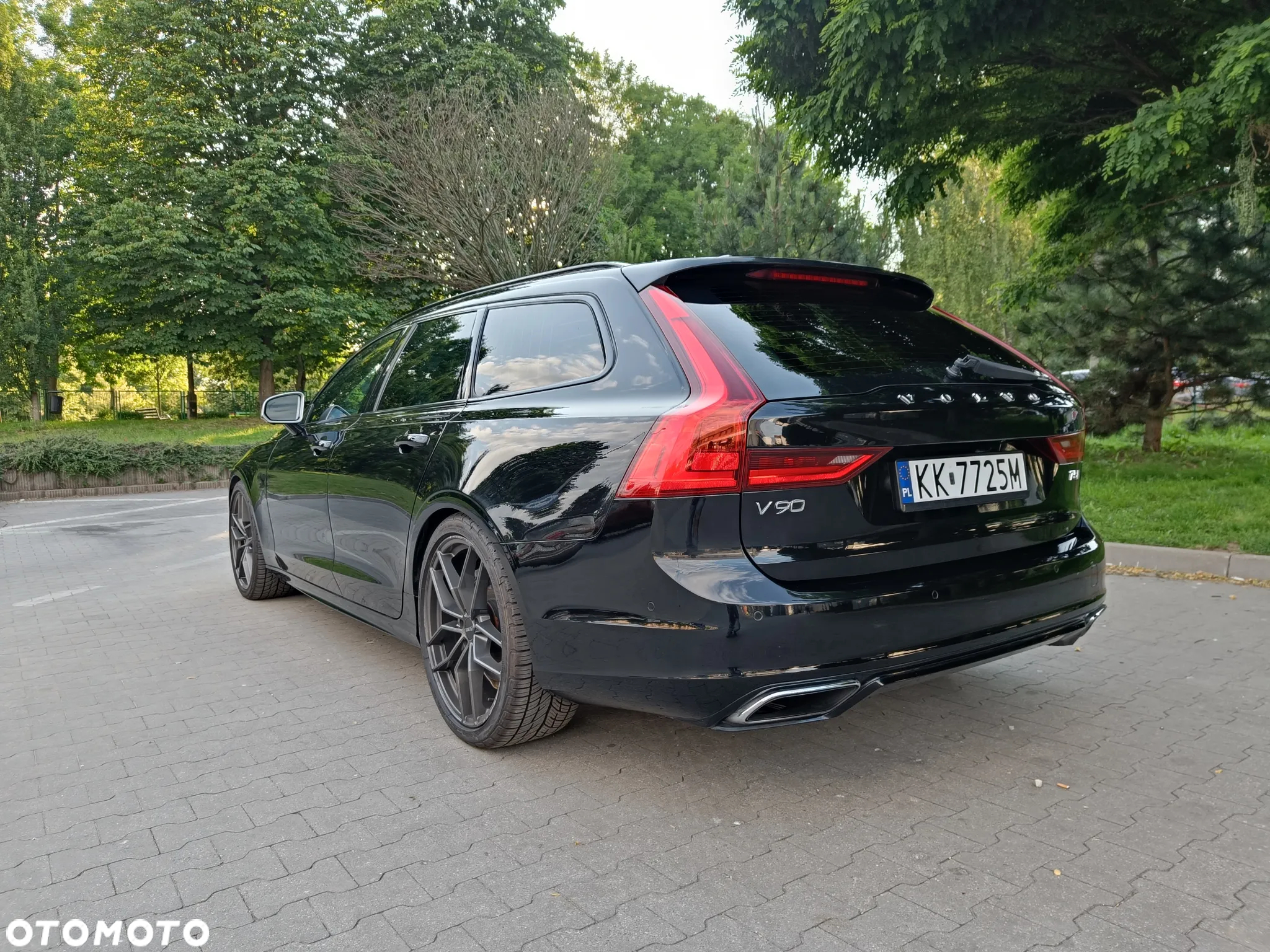 Volvo V90 T5 R-Design - 5