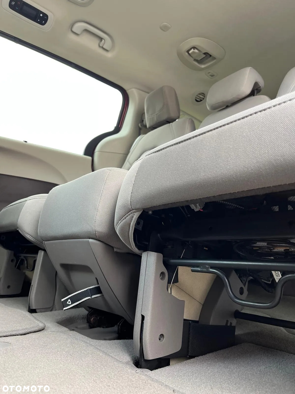 Chrysler Pacifica - 29