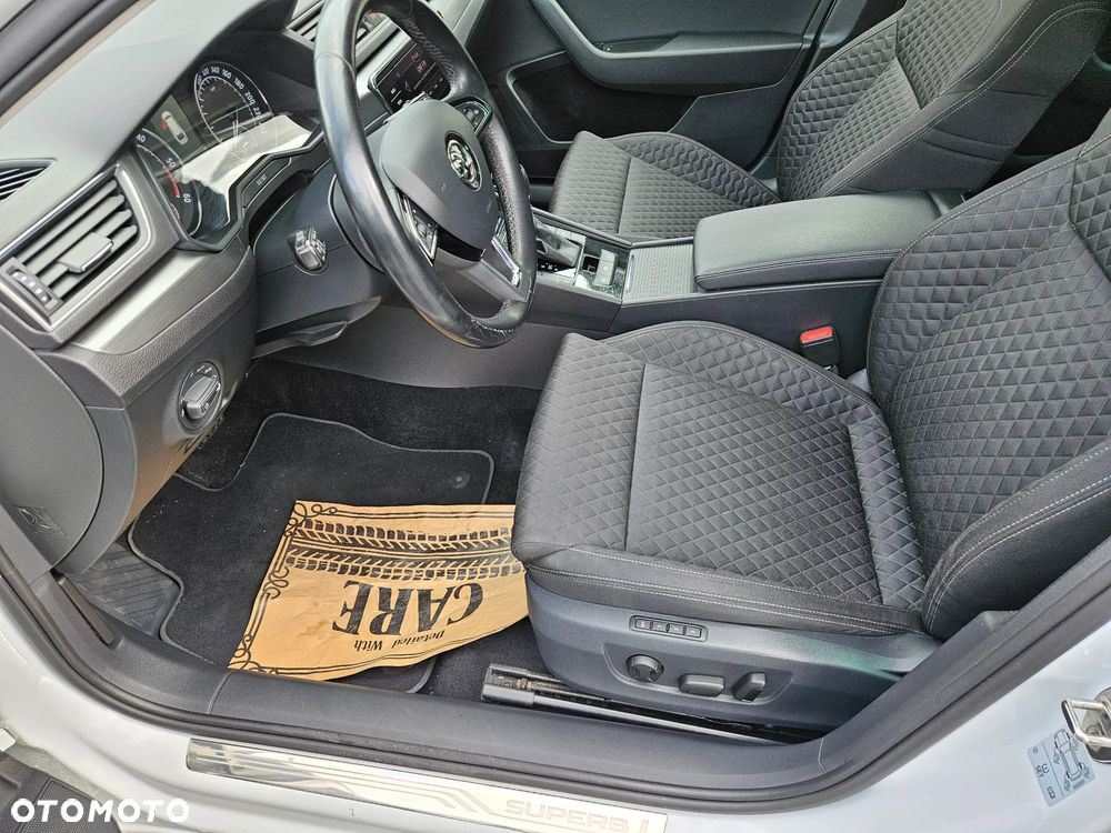Skoda Superb 2.0 TDI DSG Premium Edition - 34