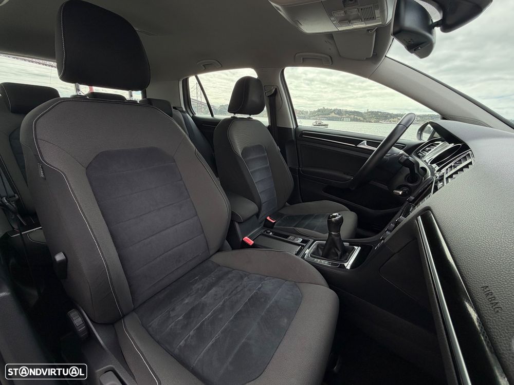 VW Golf 1.6 TDi Highline - 19