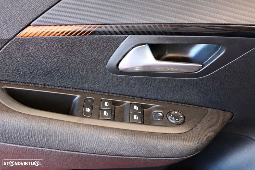 Peugeot 208 1.2 PureTech Active Pack - 12