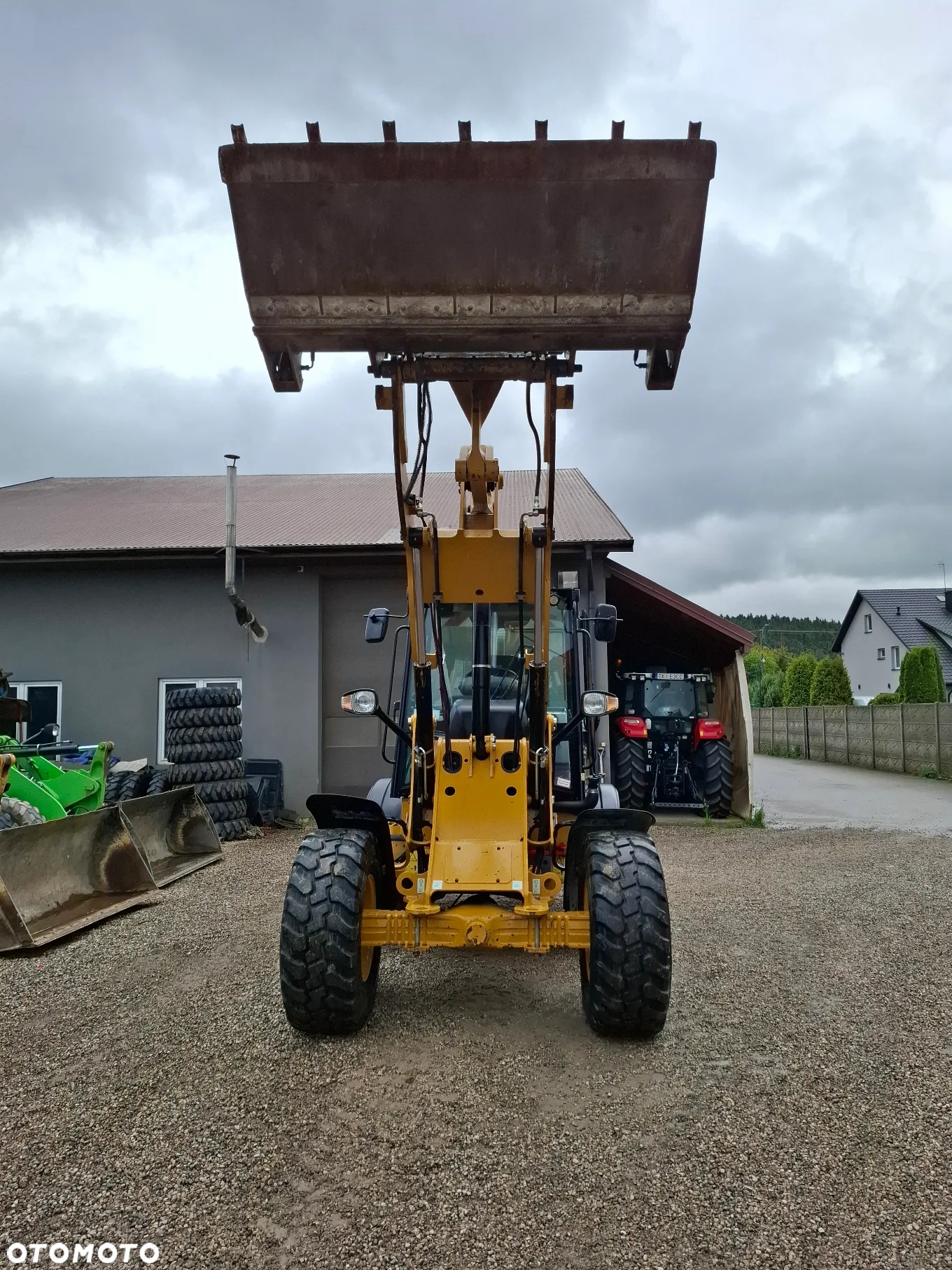 Caterpillar CAT 908 M - 14