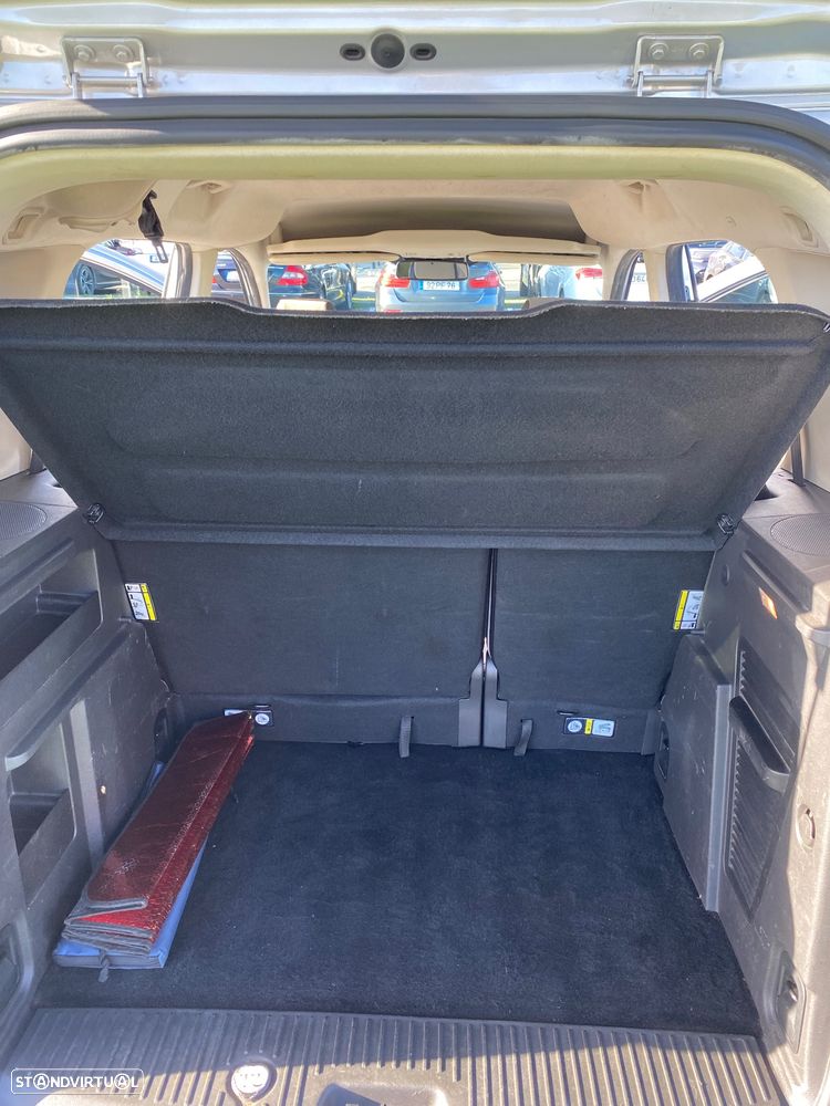 Ford Tourneo Courier 1.5 TDCi Titanium - 11