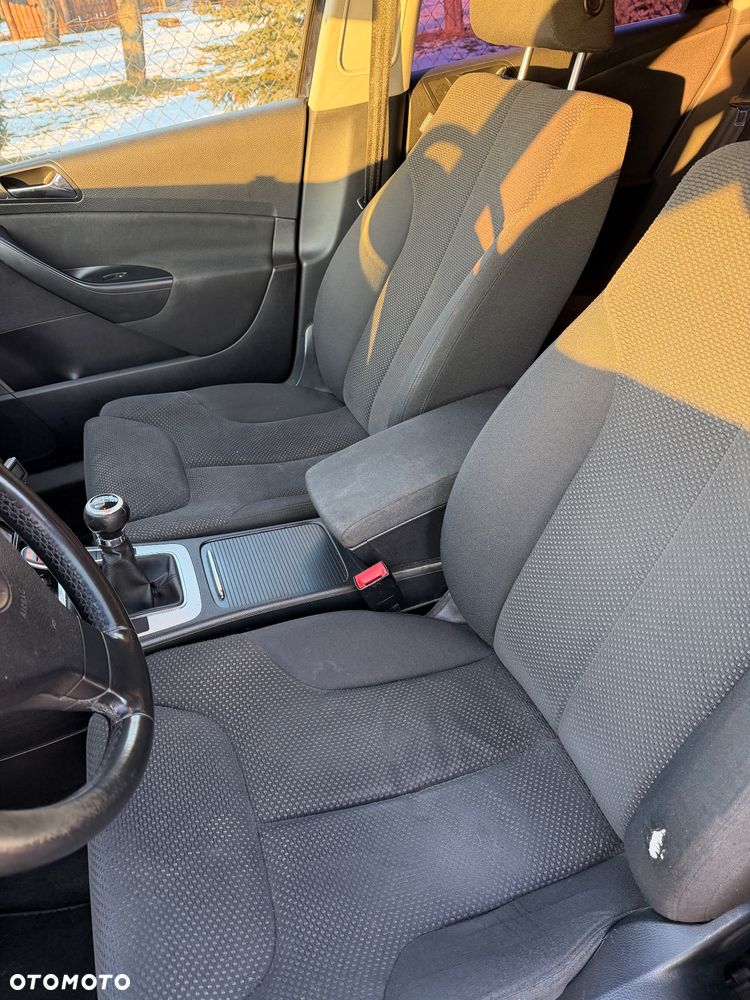 Volkswagen Passat 2.0 TDI DPF Comfortline - 9