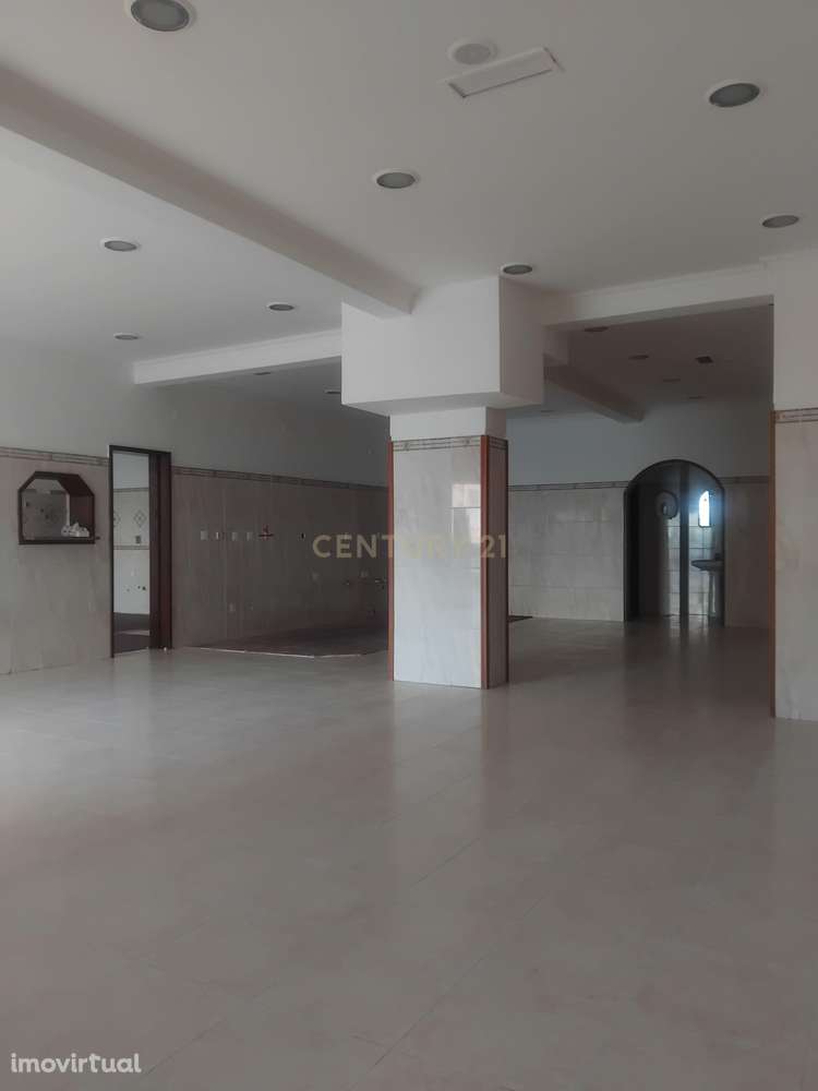 Loja com 167.74 m² - Rentabilidade 9% | Monte Abraão, Queluz - Grande imagem: 5/25