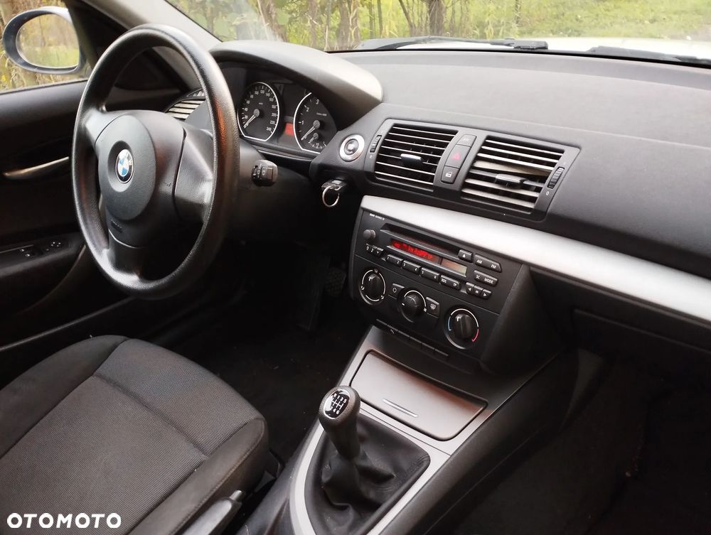 BMW Seria 1 116i - 6