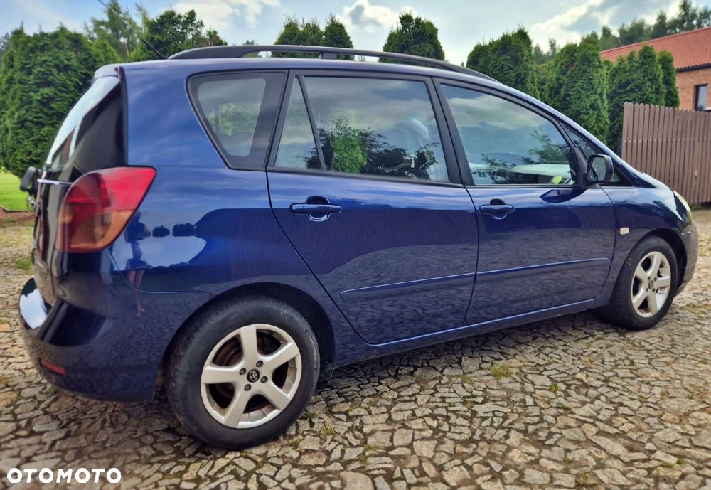 Toyota Corolla Verso 2.0 D-4D Terra - 11