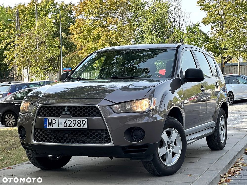 Mitsubishi Outlander 2.0 Invite 2WD