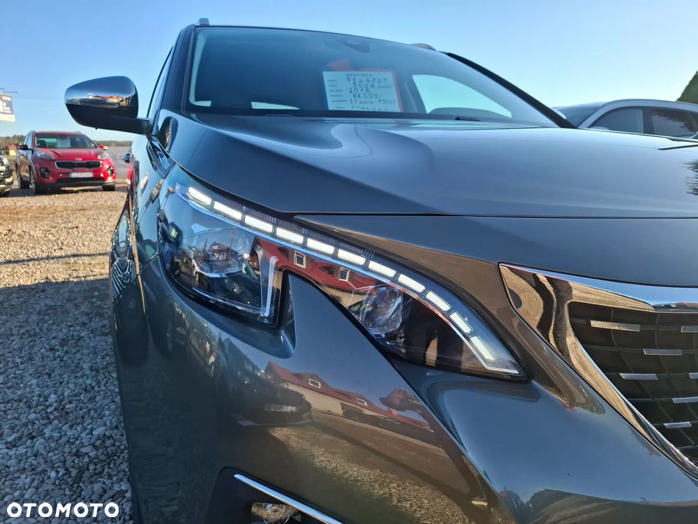 Peugeot 3008 BlueHDi 130 Stop & Start EAT8 Allure - 4